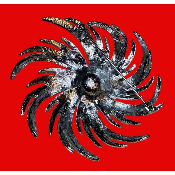 Sarah Coventry Lg faux pearl pinwheel flower brooch silver tone Costume Jewelry - Picture 7 of 8